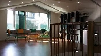 Ye4 *